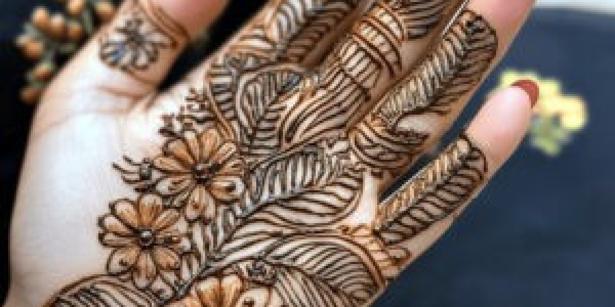 Short Mehndi Design: The Elegance of Minimalism in Tradition